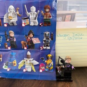 LEGO Marvel Minifigure Series, Hawkeye #6 of series